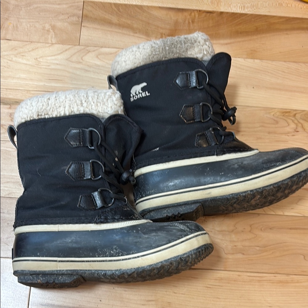 Sorel Unisex Black Boots Size 3